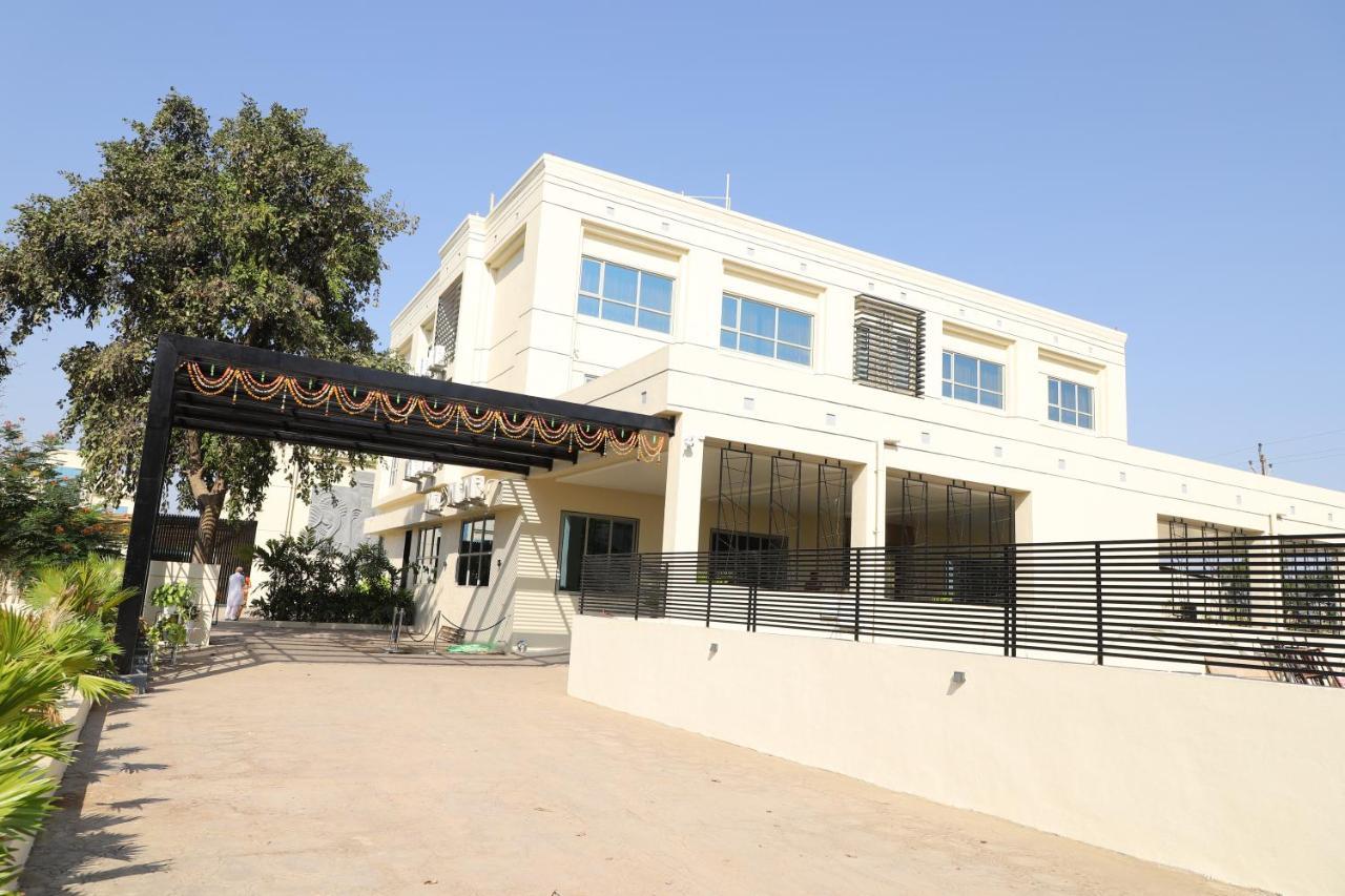 The Orange Flag, Phulambri Hotel Ganori Ngoại thất bức ảnh