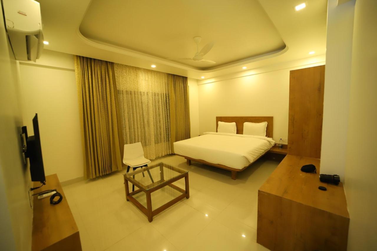 The Orange Flag, Phulambri Hotel Ganori Ngoại thất bức ảnh