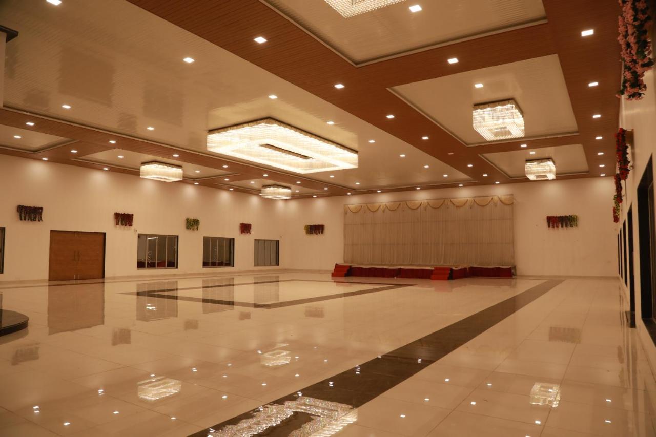 The Orange Flag, Phulambri Hotel Ganori Ngoại thất bức ảnh