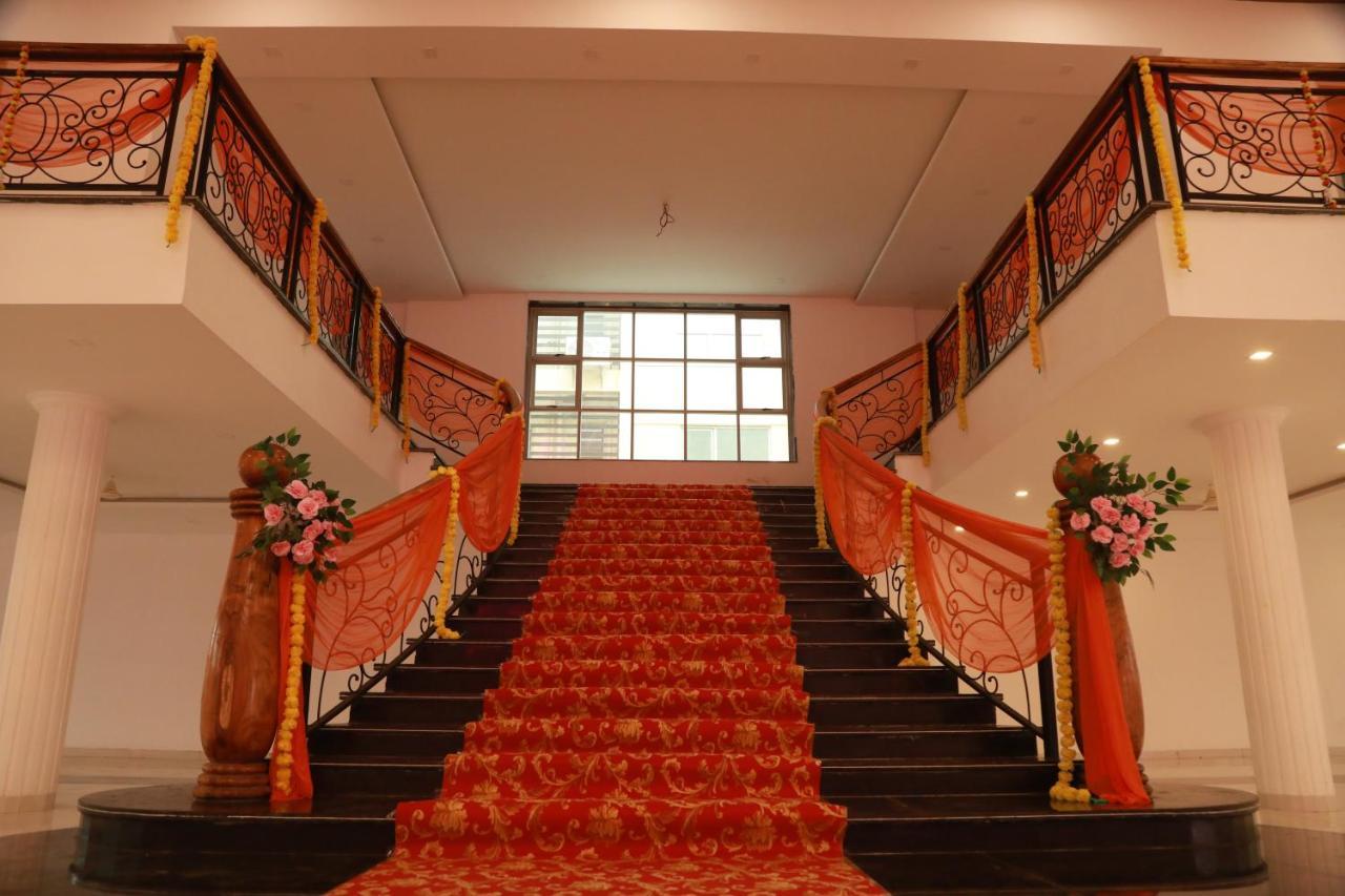 The Orange Flag, Phulambri Hotel Ganori Ngoại thất bức ảnh