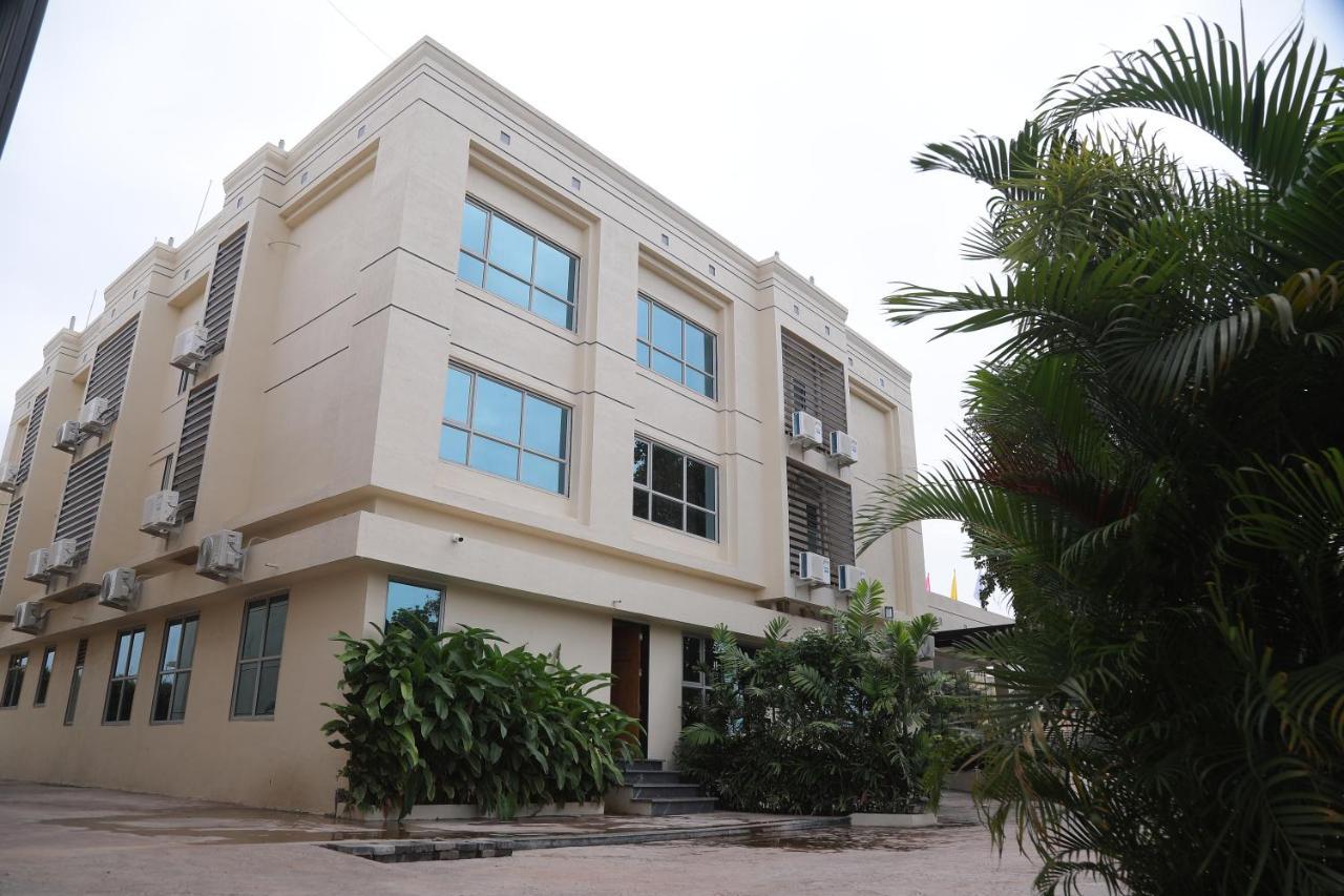 The Orange Flag, Phulambri Hotel Ganori Ngoại thất bức ảnh