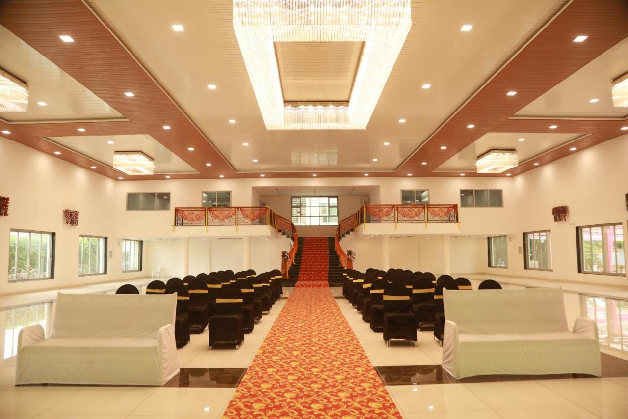 The Orange Flag, Phulambri Hotel Ganori Ngoại thất bức ảnh